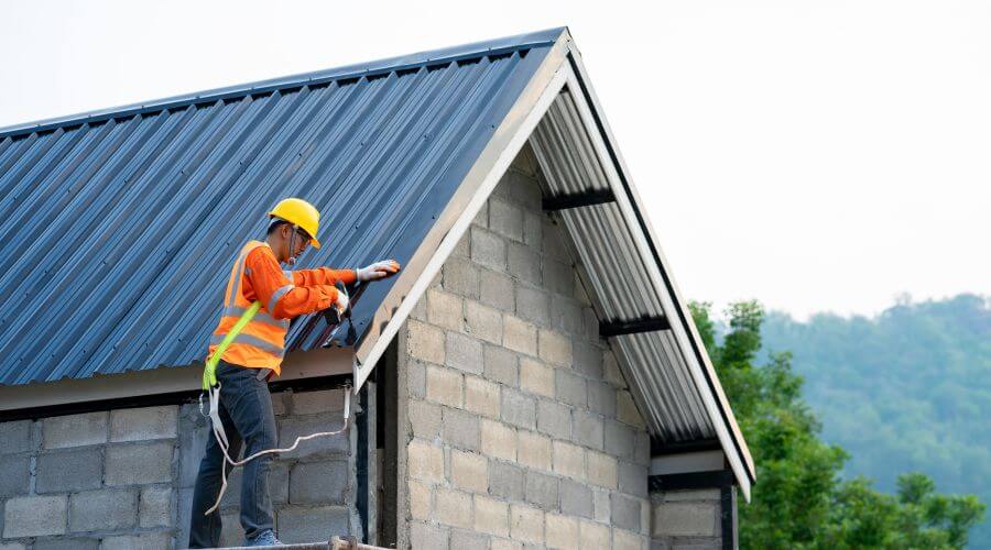 Professional metal roof installation in Durand, MI